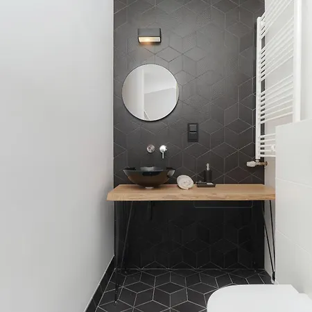 Two Level 2waters By Renters