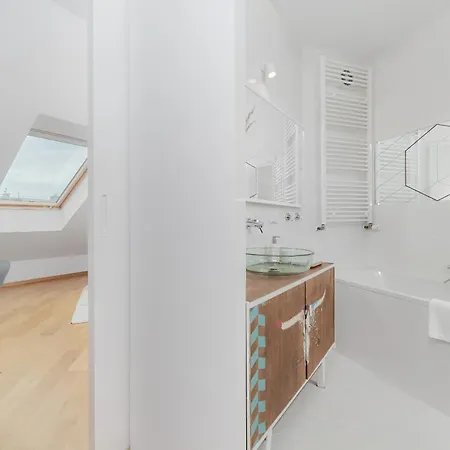 Two Level 2waters By Renters * Breslavia