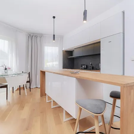 Two Level 2waters By Renters Apartman