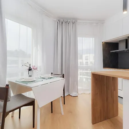 Two Level 2waters By Renters Apartman *