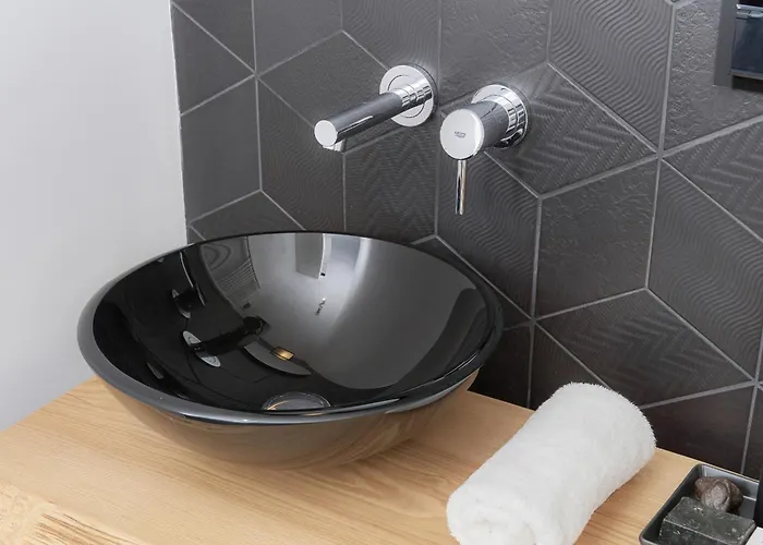 Two Level 2waters By Renters Vratislav